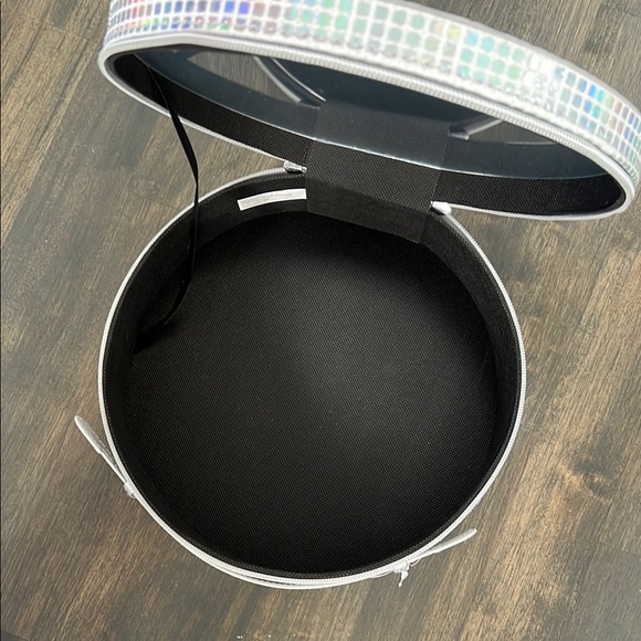 GIRLS DISCO BOW BOX - Picture 4 of 12